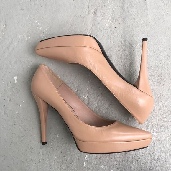 Stuart Weitzman heels - Picture 1 of 6